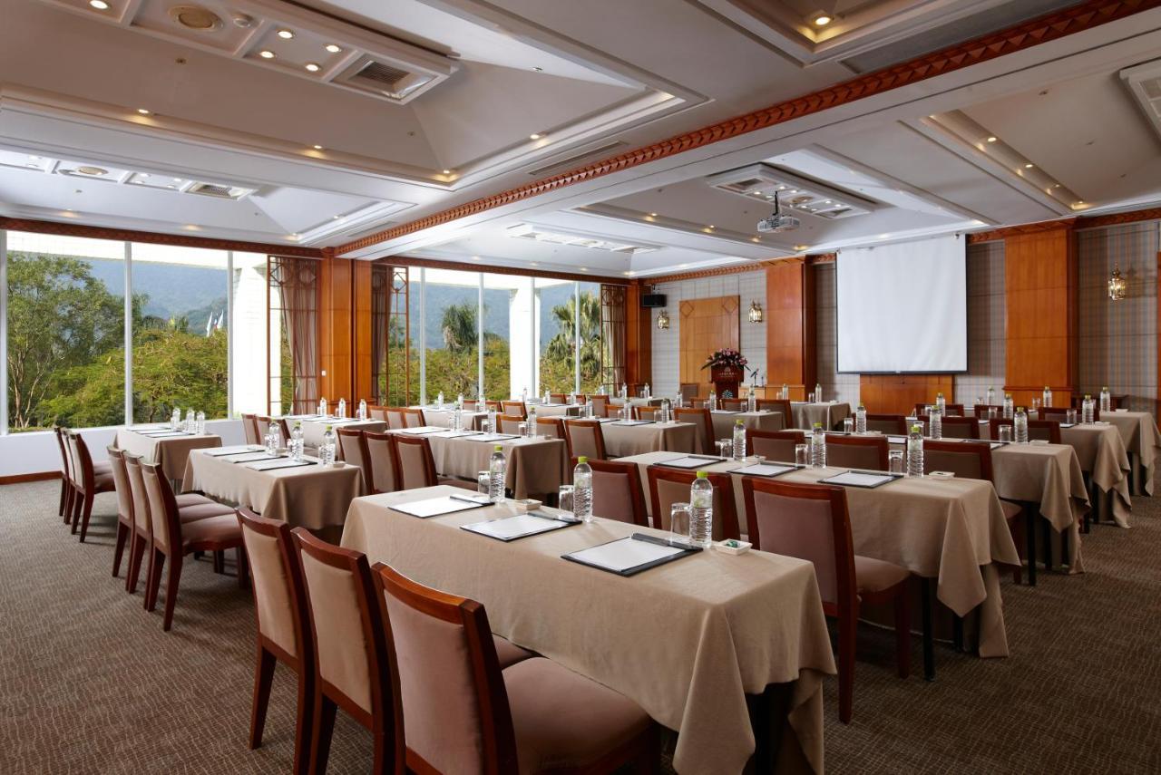 Hotel Royal Chihpin Wenquan Екстер'єр фото The meeting room