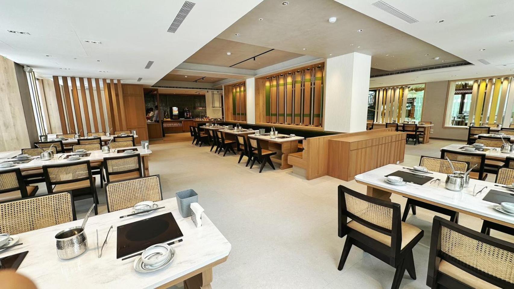 Hotel Royal Chihpin Wenquan Екстер'єр фото The interior of the restaurant